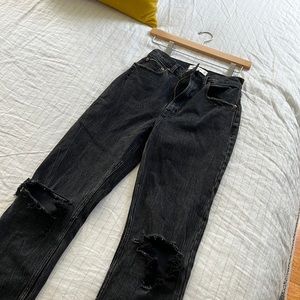 ABERCROMBIE & FITCH - The Ankle Straight Ultra High Rise Jeans